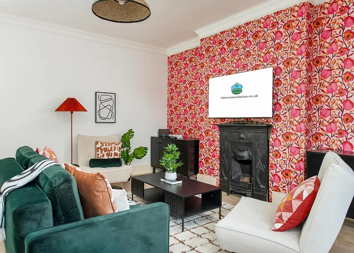 Amazing Flat-2bedrooms-parking-by Fabaccommodation 布里斯托