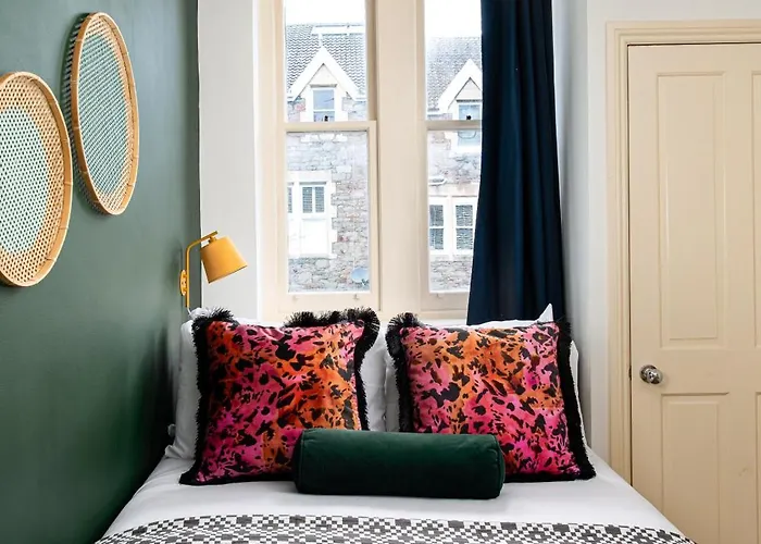 New Amazing Flat-2bedrooms-parking-by Fabaccommodation Apartament