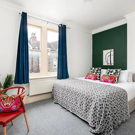 Amazing Flat-2bedrooms-parking-by Fabaccommodation * Bristol